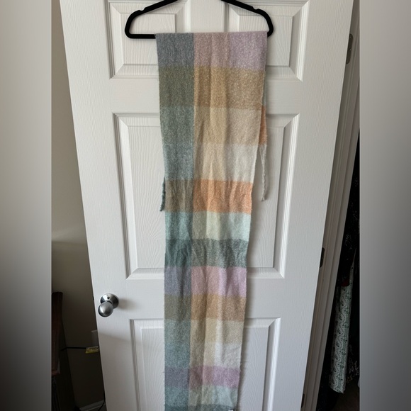 A New Day color block scarf - Picture 2 of 3